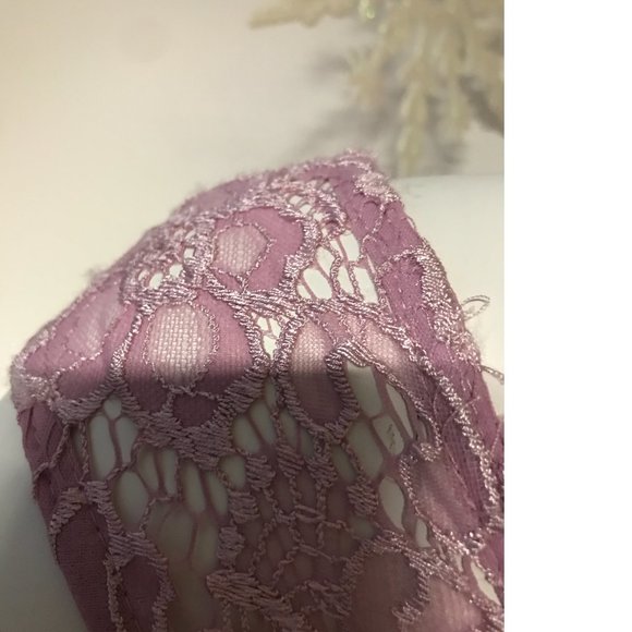 Le Chateau Lace Floral Bodycon Lilac Lavender Purple/ Pink Shiny summer dress - Picture 5 of 5
